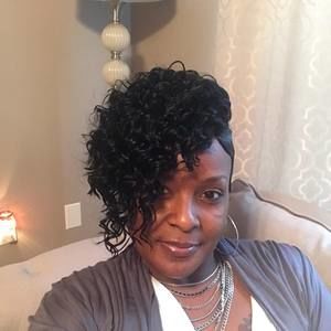 Meet your Posher, Dee